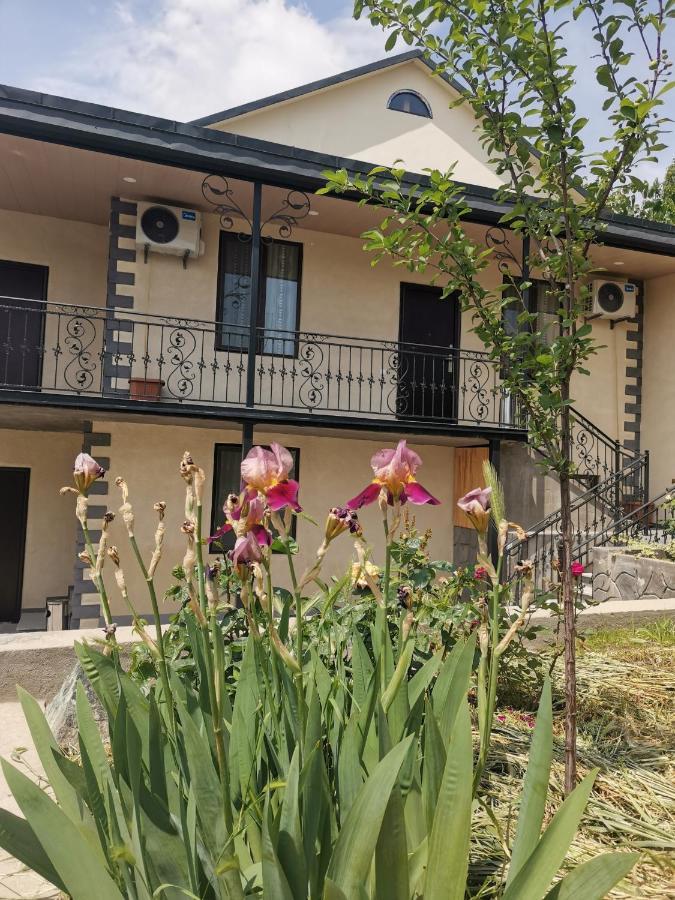 Guest House Eden Tbilisi Bagian luar foto