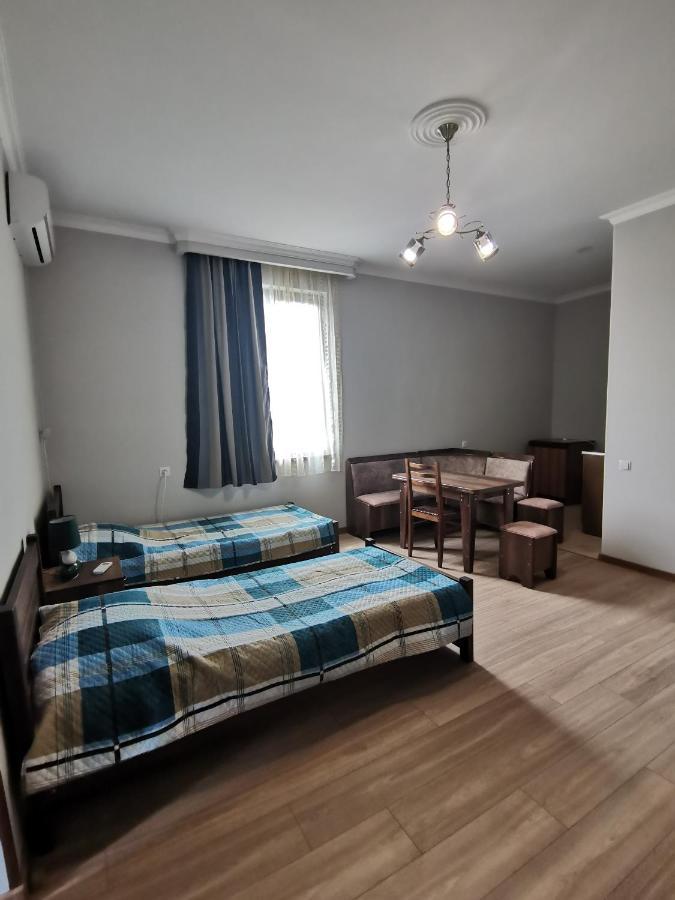 Guest House Eden Tbilisi Bagian luar foto