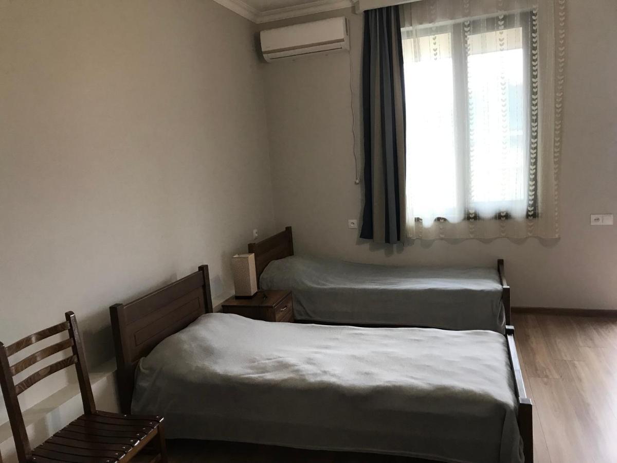 Guest House Eden Tbilisi Bagian luar foto